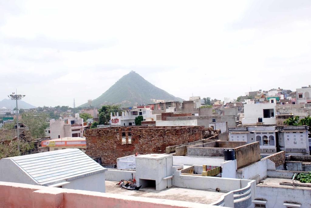 Hotel Tulsi Palace Pushkar Bagian luar foto