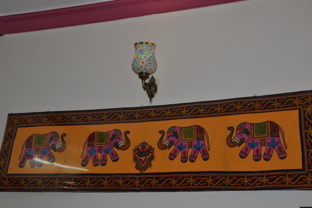 Hotel Tulsi Palace Pushkar Bagian luar foto