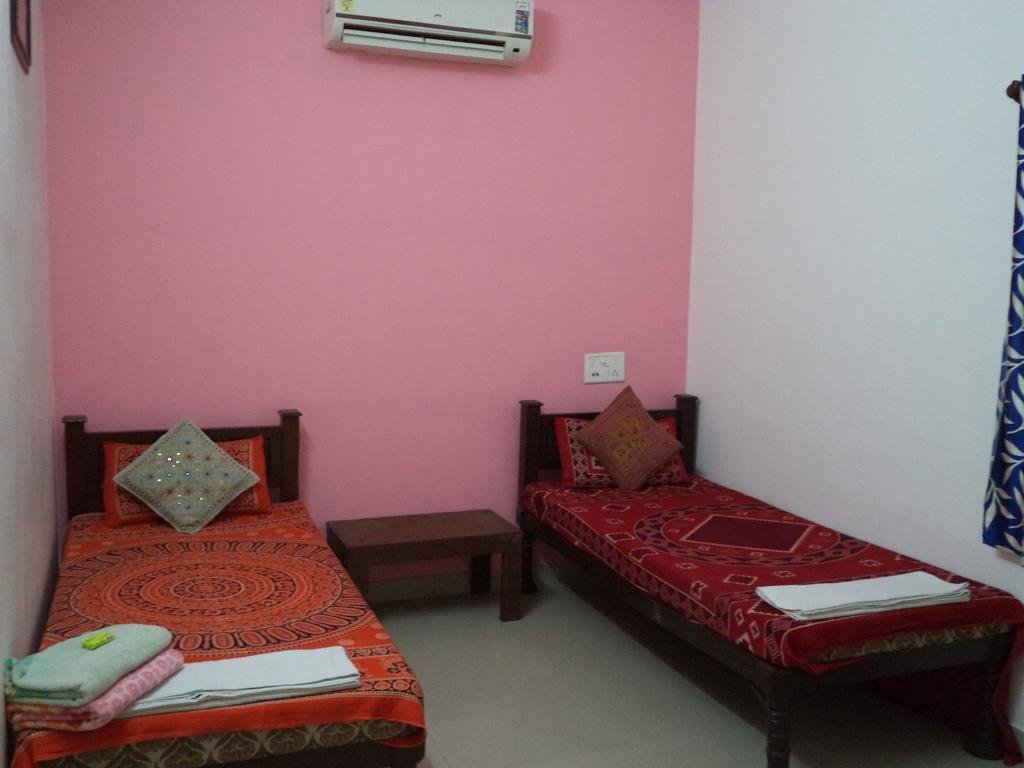 Hotel Tulsi Palace Pushkar Bagian luar foto
