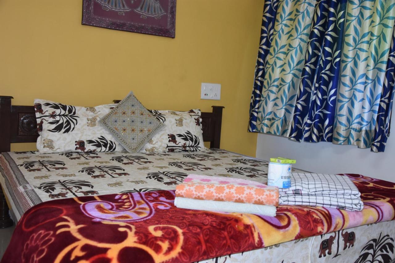 Hotel Tulsi Palace Pushkar Bagian luar foto