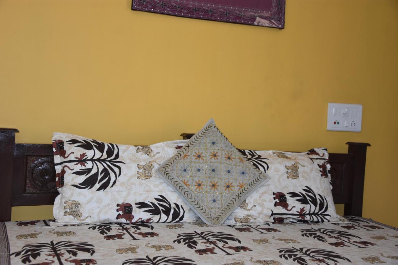 Hotel Tulsi Palace Pushkar Bagian luar foto