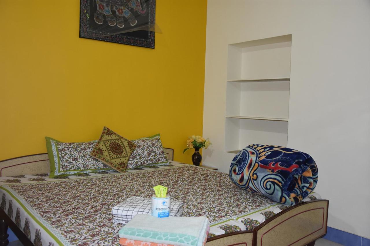 Hotel Tulsi Palace Pushkar Bagian luar foto