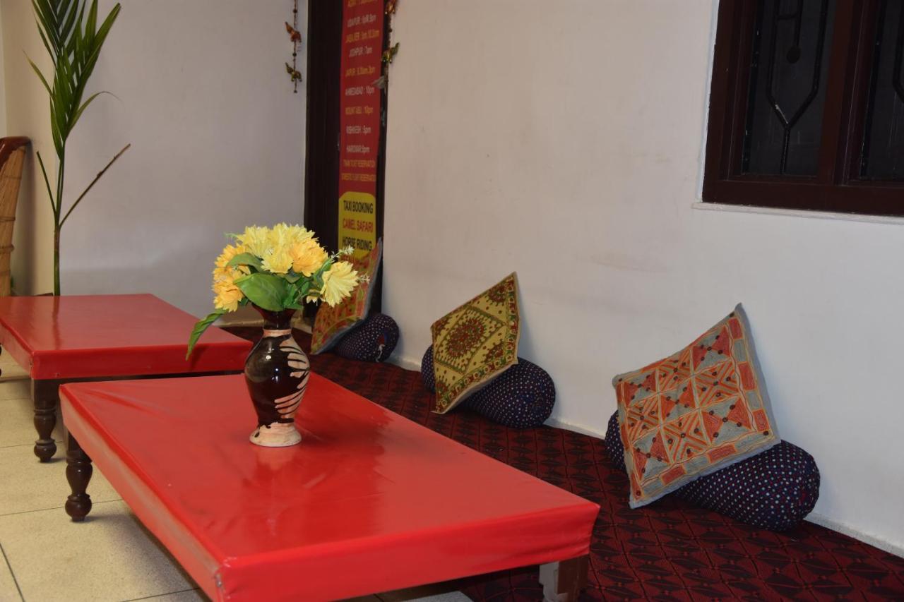 Hotel Tulsi Palace Pushkar Bagian luar foto